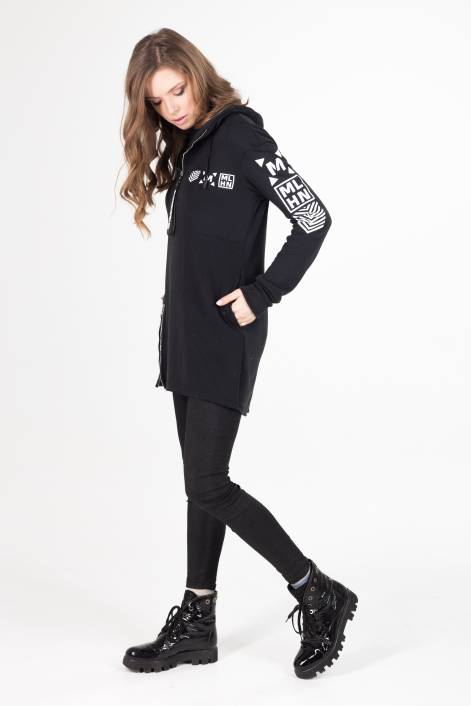 Stylish elongated hoodie