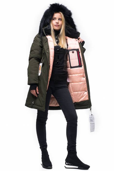 Parka down jacket of medium length with fringe of natural fur № 1849