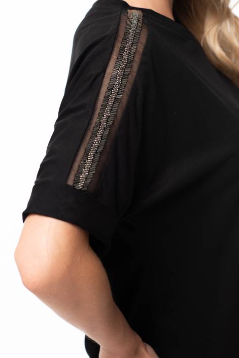 Футболка с бисером на плечах №335В