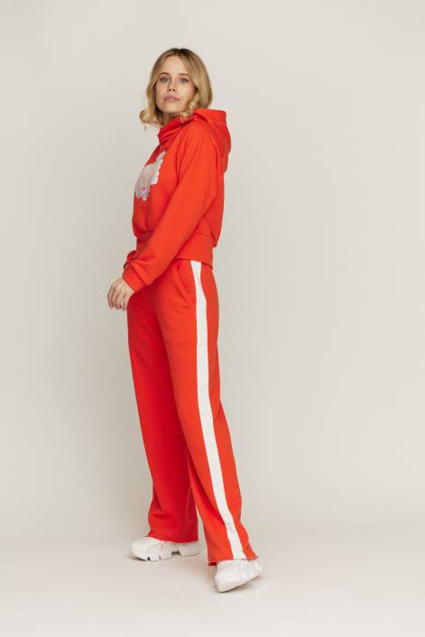 Костюм оранжевый с пионом и брюки клеш №3202